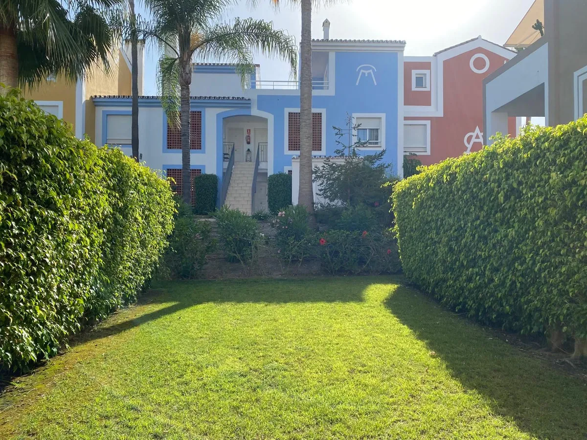 b29d7552-d255-4b13-bd8e-e31c6d9b7a6f