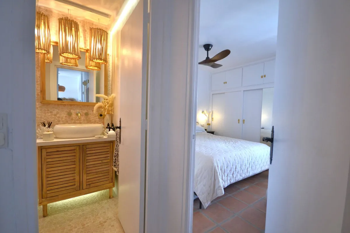 42b4b79d-3d1a-46b9-97df-5e0b232cdb26