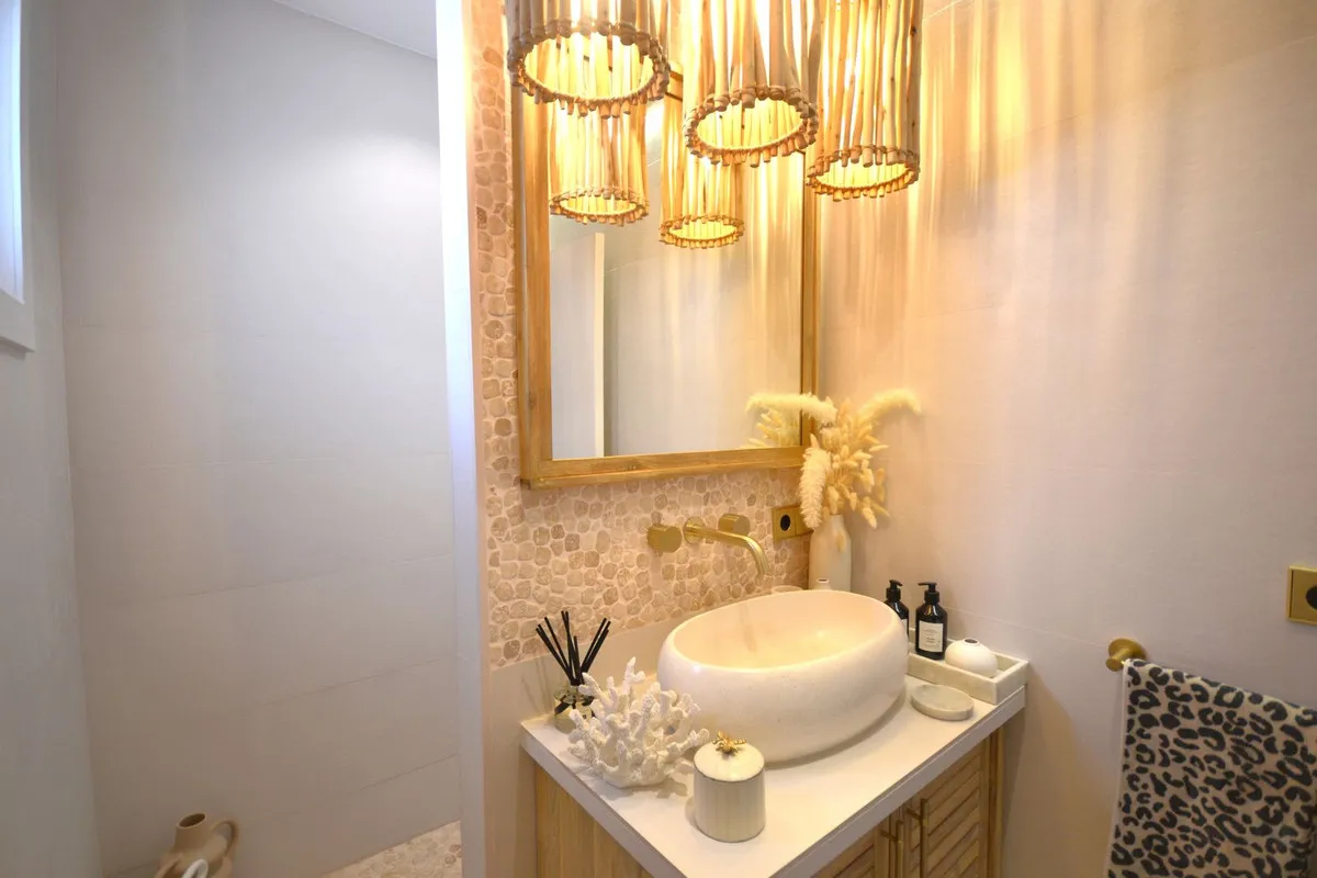 56a5c5b2-ad8c-4301-90d3-f7d61ed2af93