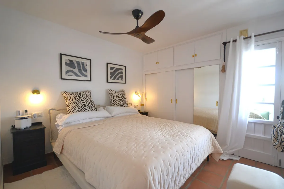 9f2fdfa6-0a3f-4dc6-a583-18a297745bbf