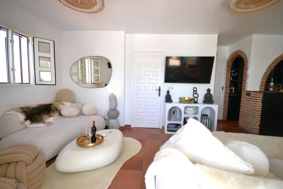 a387329b-e691-41d3-810e-32bea375eb1d