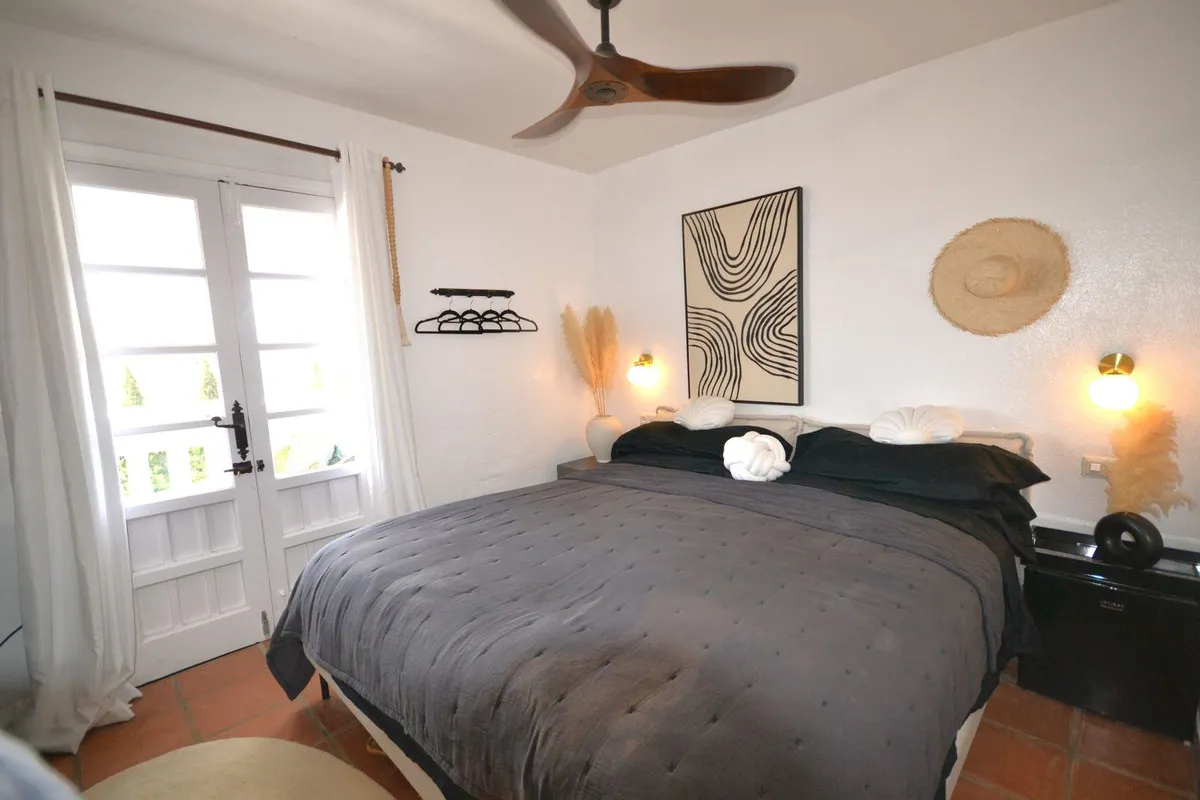 ba2a9a32-6aff-4f16-869a-a014f6f75e95