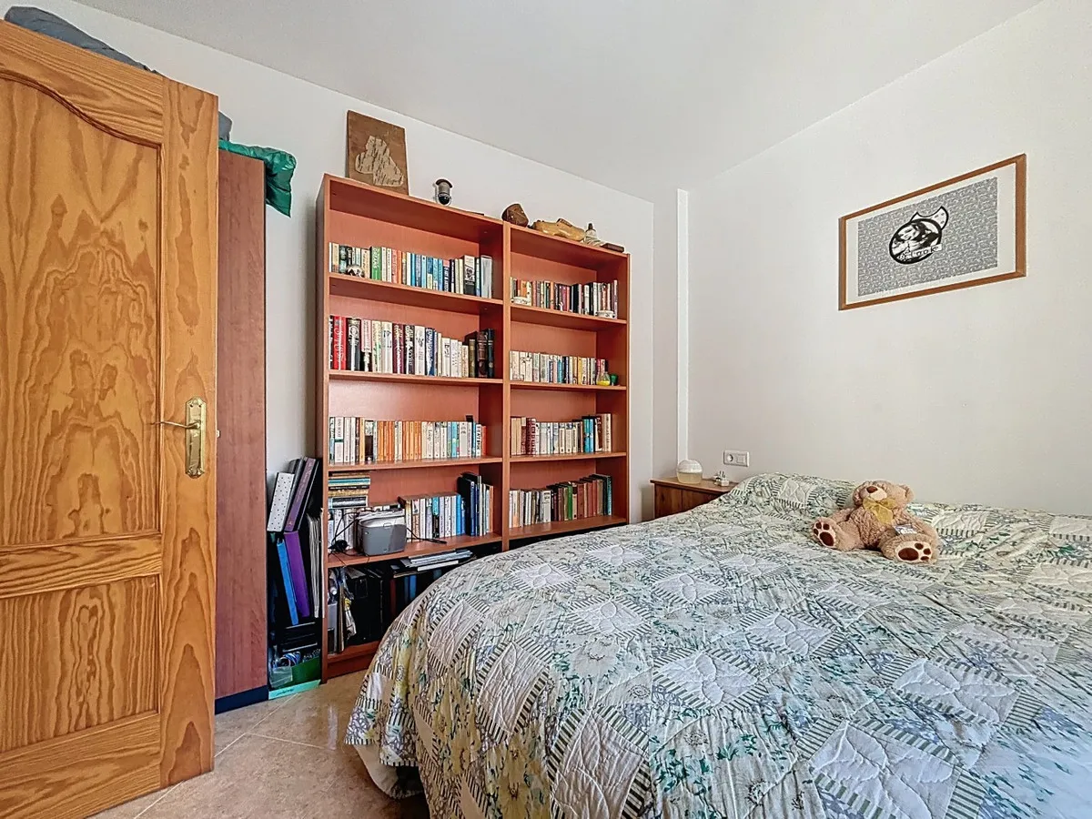 0f4d1863-99da-4a7d-9b42-ff319d541c85