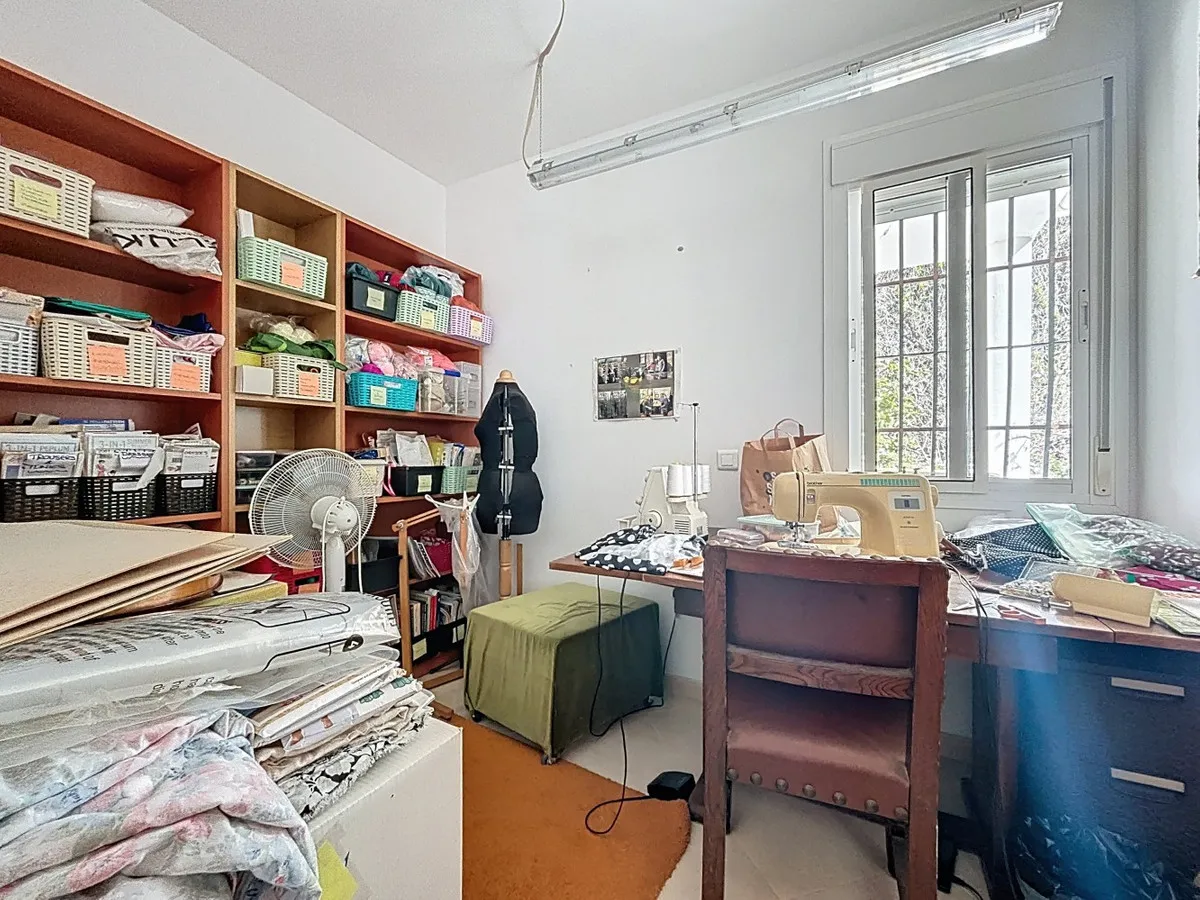 2c33d0a3-affe-4ad5-ad69-a935f9c28ded