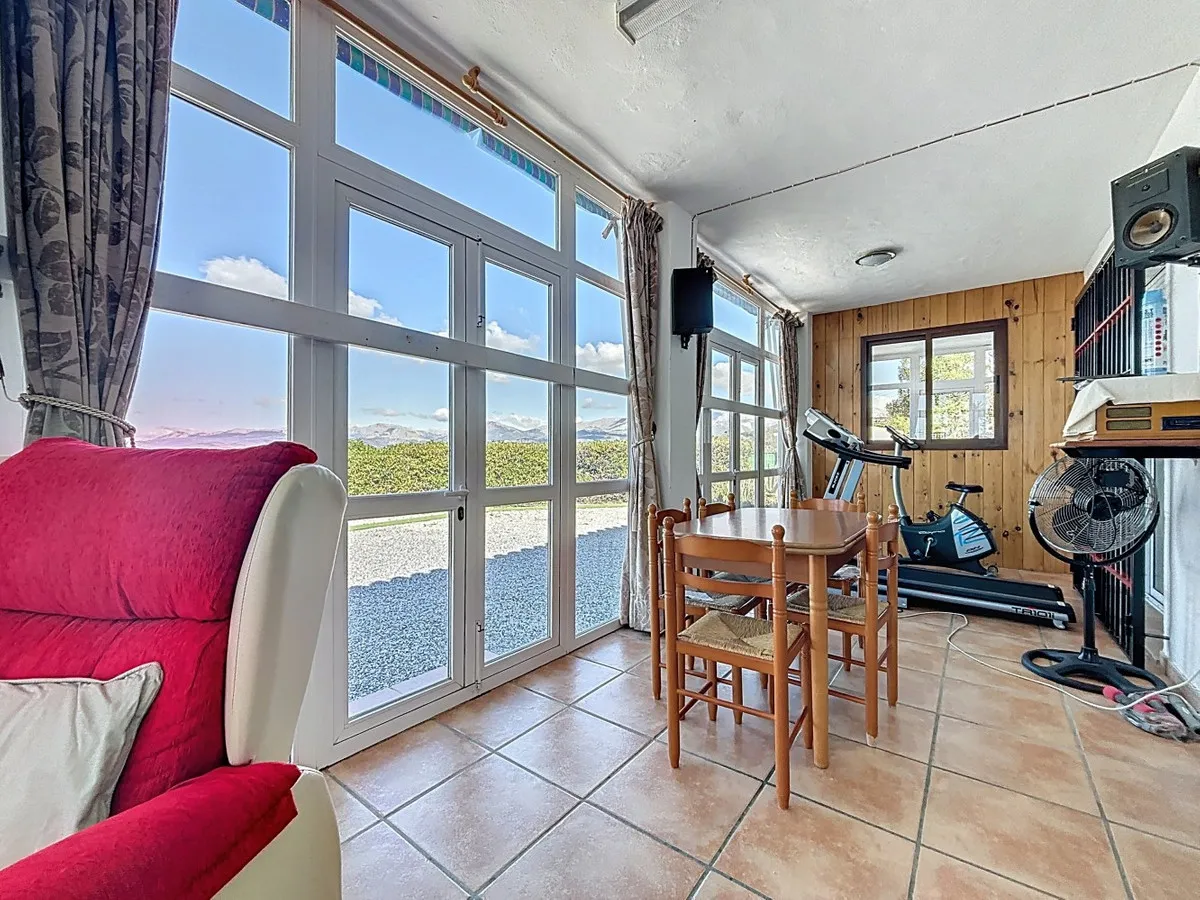 51bf073b-ef8e-4ae4-8127-67e2688a9bb4