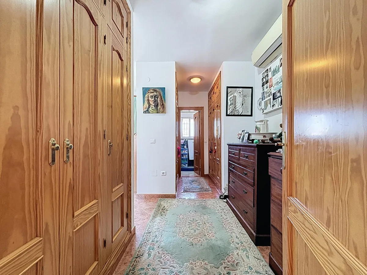 eecfb99f-4270-404e-8380-ea9261e77027