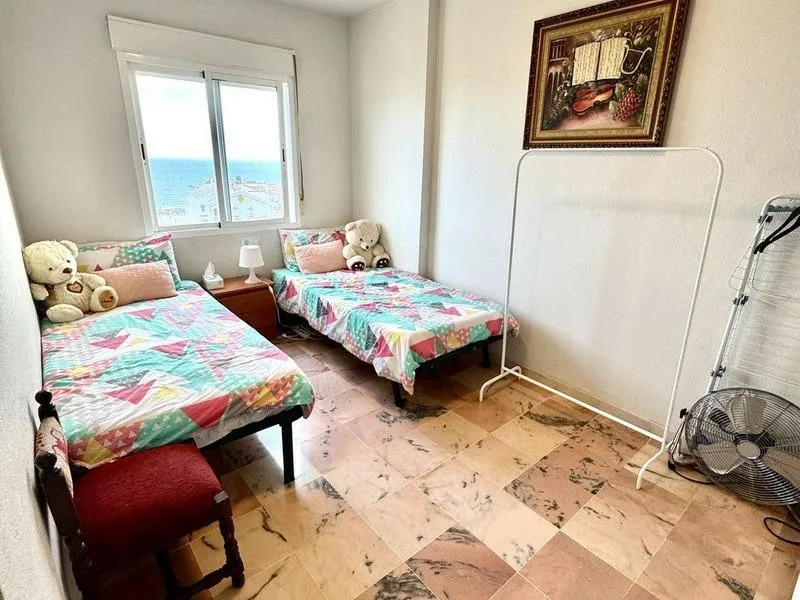 6aff69a4-5710-4423-b497-e1efdd7d46f1