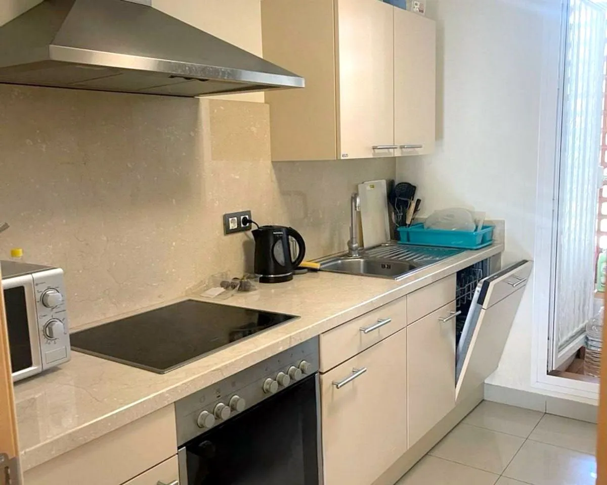 60b8d53f-ca8f-43c9-816d-bf9f2a69c086