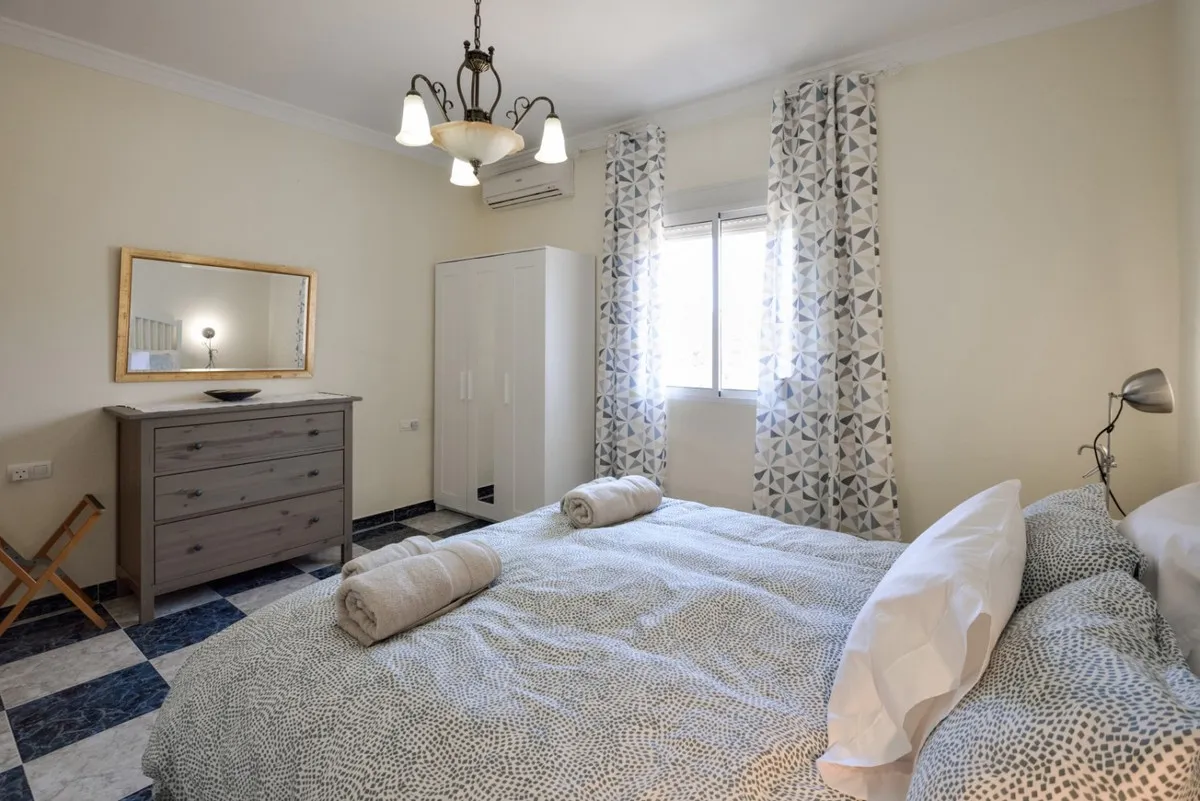 0d6ab724-2a20-43b2-ae82-e13dc3e16a1c