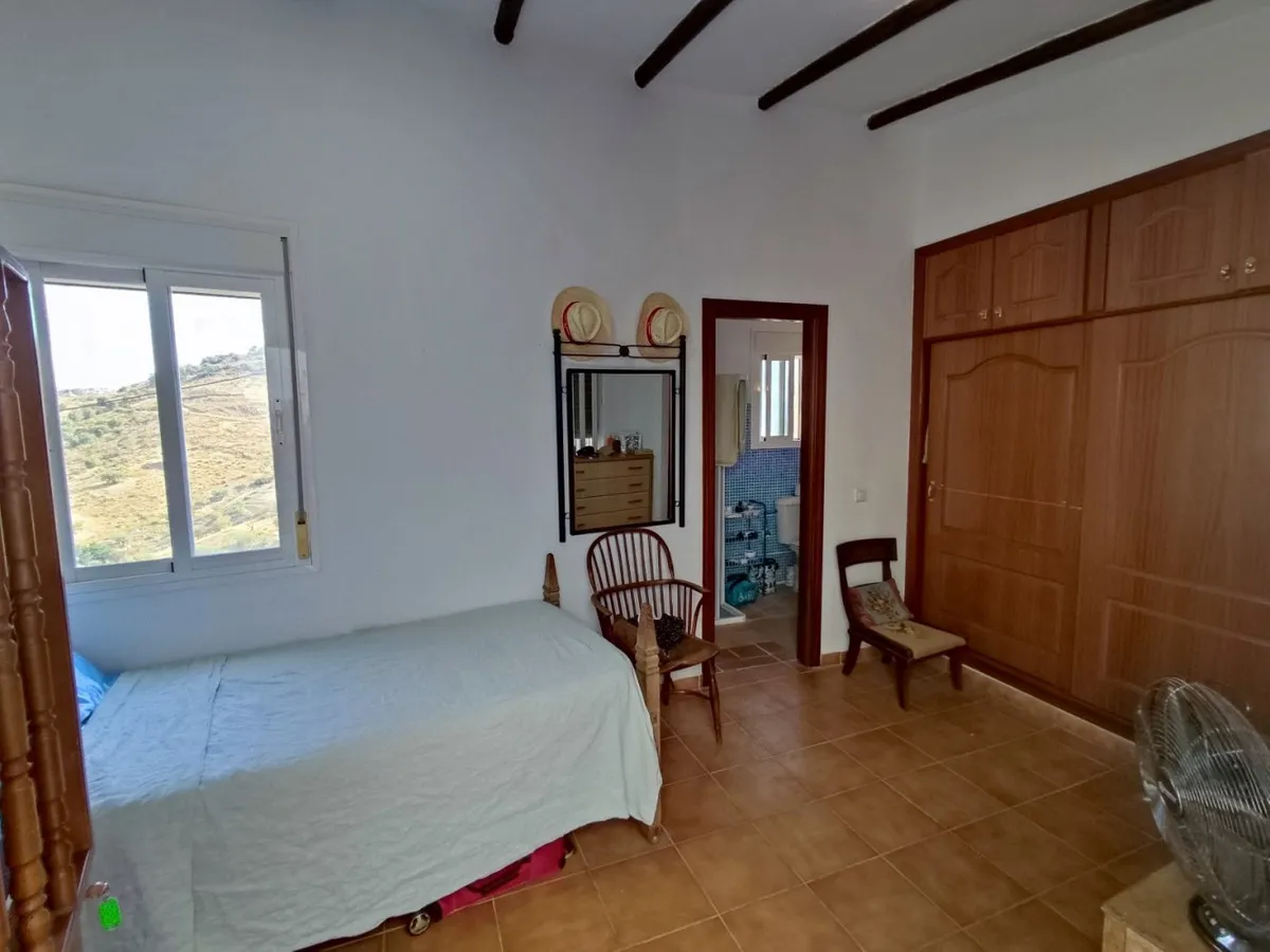 96c9c784-da05-48dc-85e4-8d9941eda153