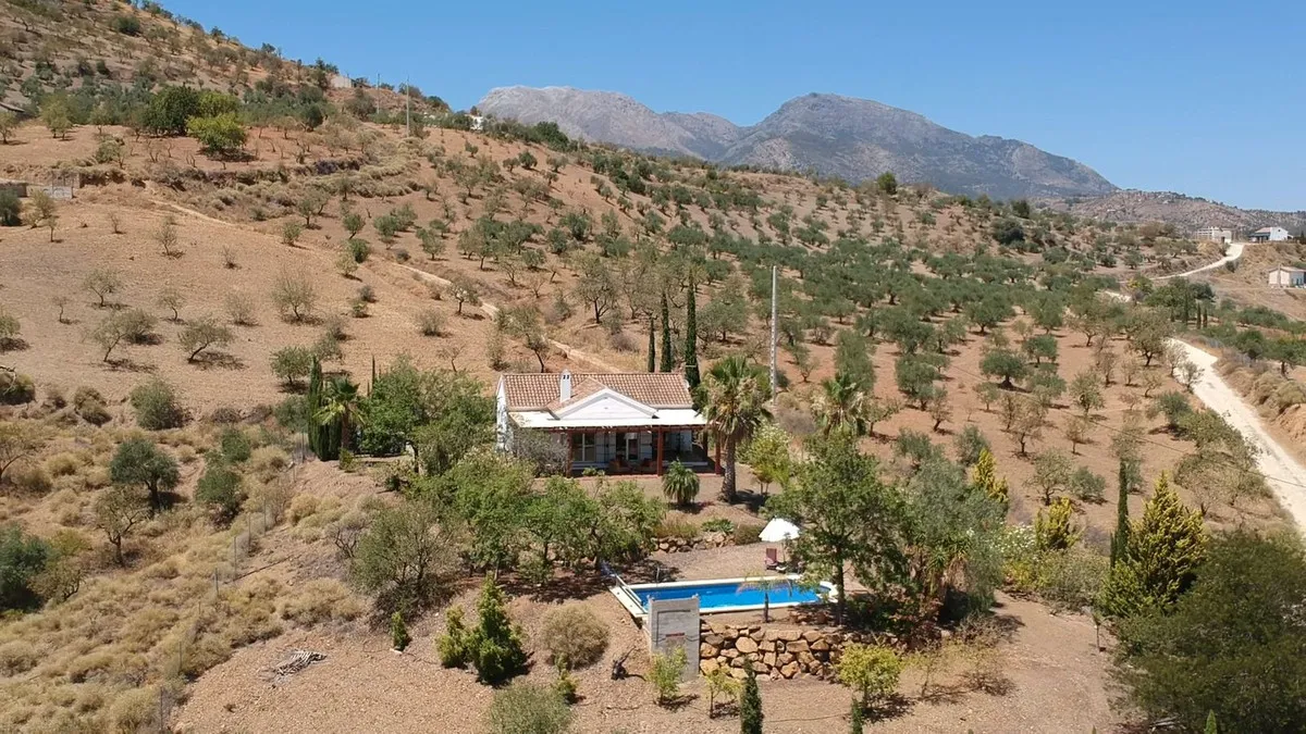 4a2e2e06-7564-407b-b886-a7120c3f8b12