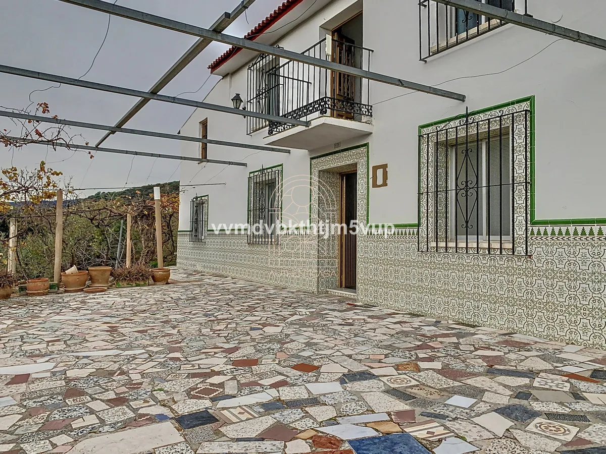 2ab084b0-6d97-4f9a-a5e3-fc0b3b6e58a9