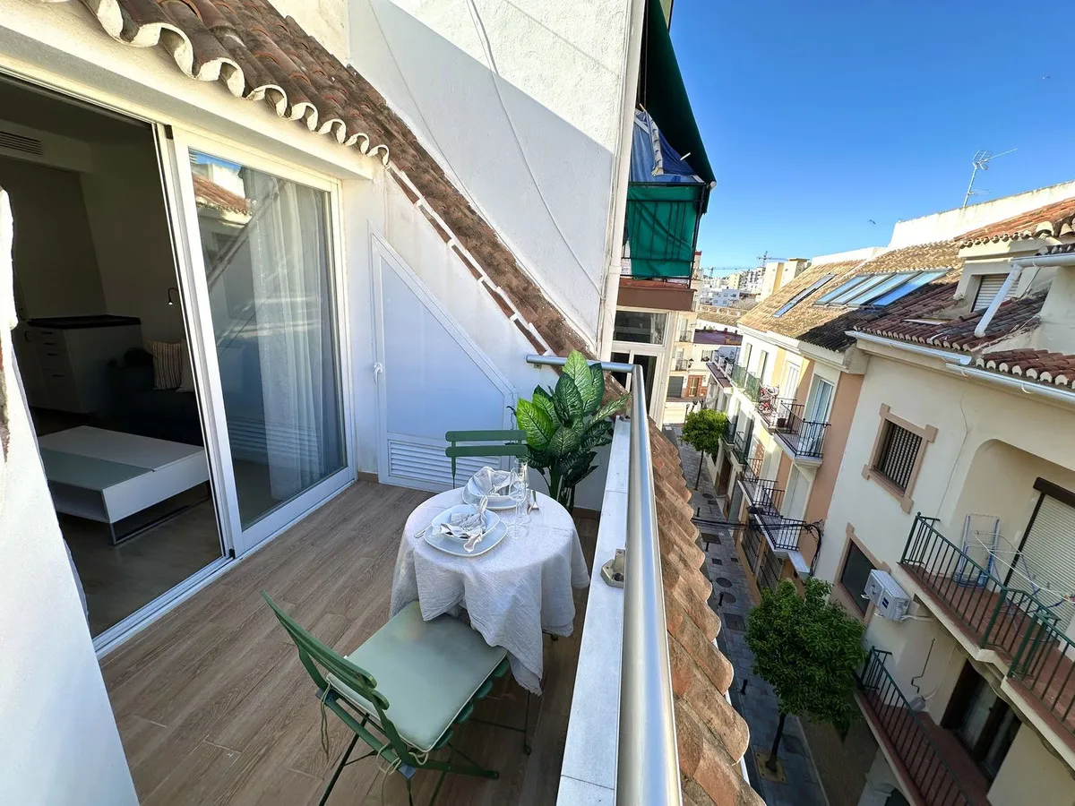 d2d3dec6-be53-4bae-85fb-2888c843a79e