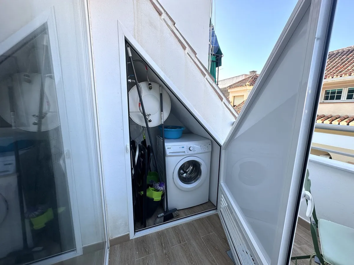 e8bc3739-28e9-40f0-9d46-bd9f78f19825