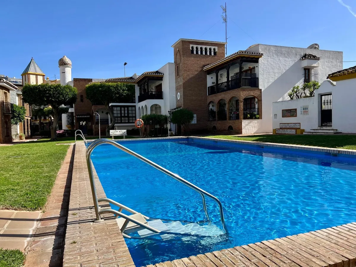 b18f9062-8ee2-4dcc-b2b3-9d4452e603d8