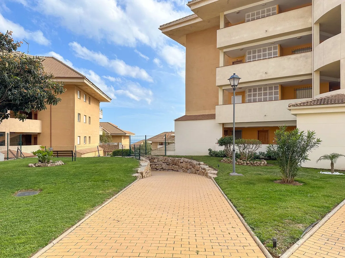 facdd5c2-14b0-47fa-9a79-d0a002fbd0c2