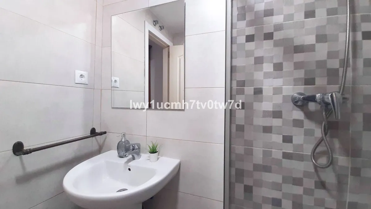 a38eb462-69d9-44c6-8565-5a609df187bd