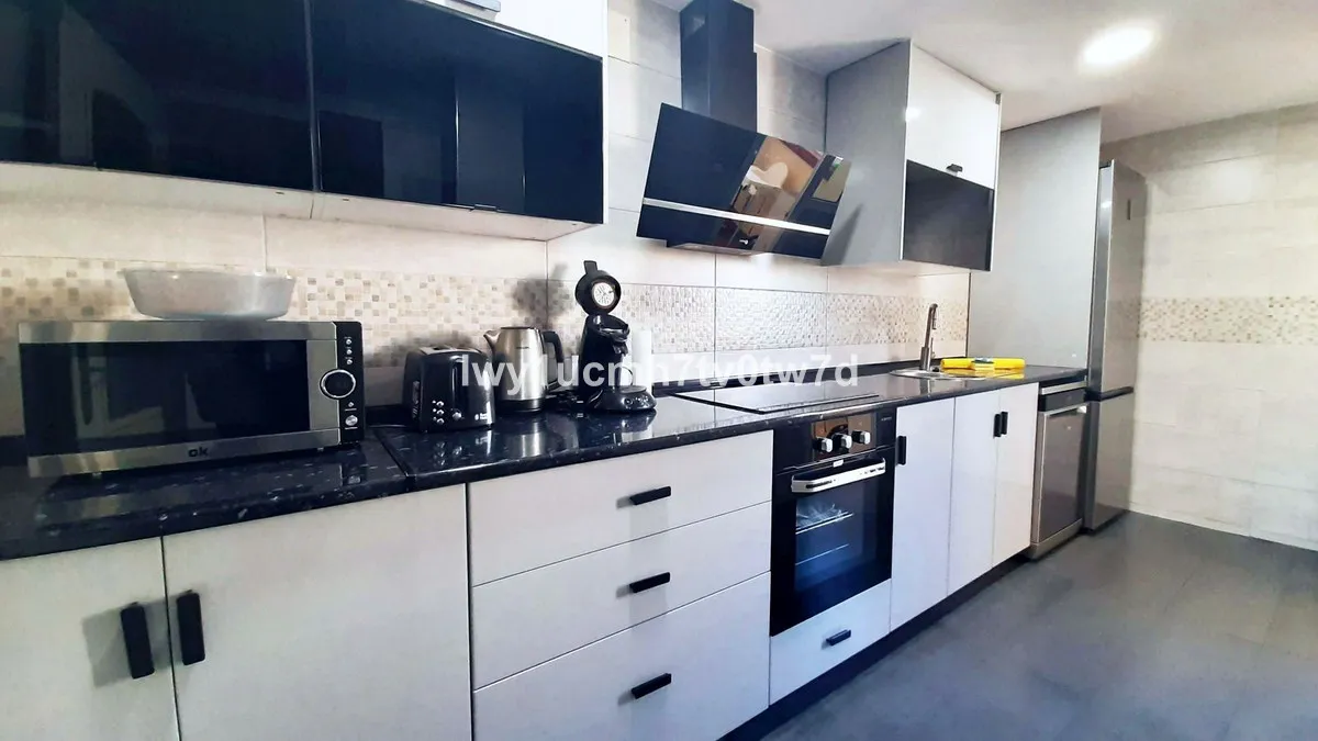 a734b459-9dc3-4346-b01d-6841aa7ee537