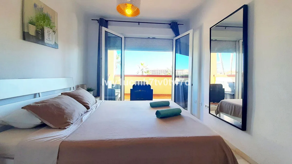 c1e7b755-d7e4-4a05-a948-0bbb6b305dd0