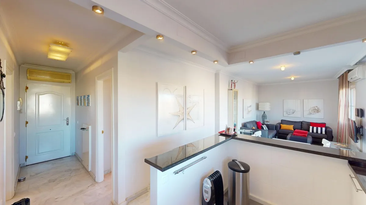 fd68b6e1-03f4-4f1f-a161-492238903977