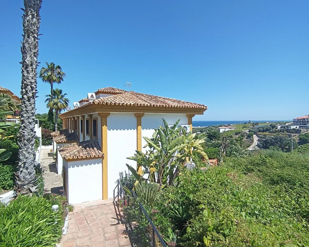 08e9a759-b3ef-4dee-8aa9-e2864d40644c