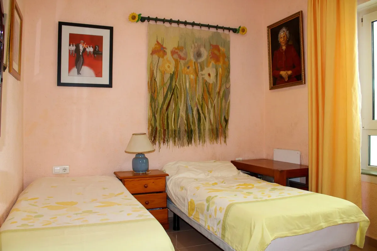 f0aee11e-27da-470f-8976-9c38068f34dd