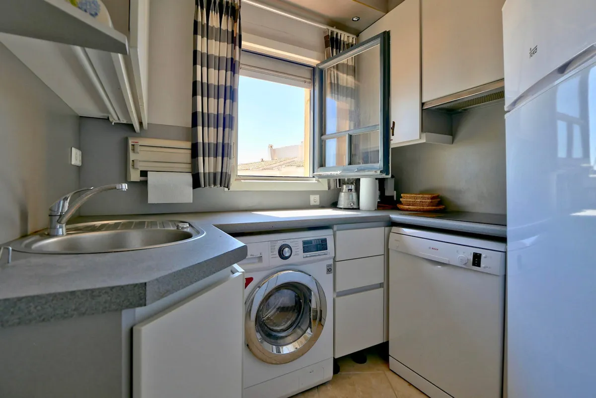 d4525faa-dd7f-4fa5-886e-e69f4c90c51f