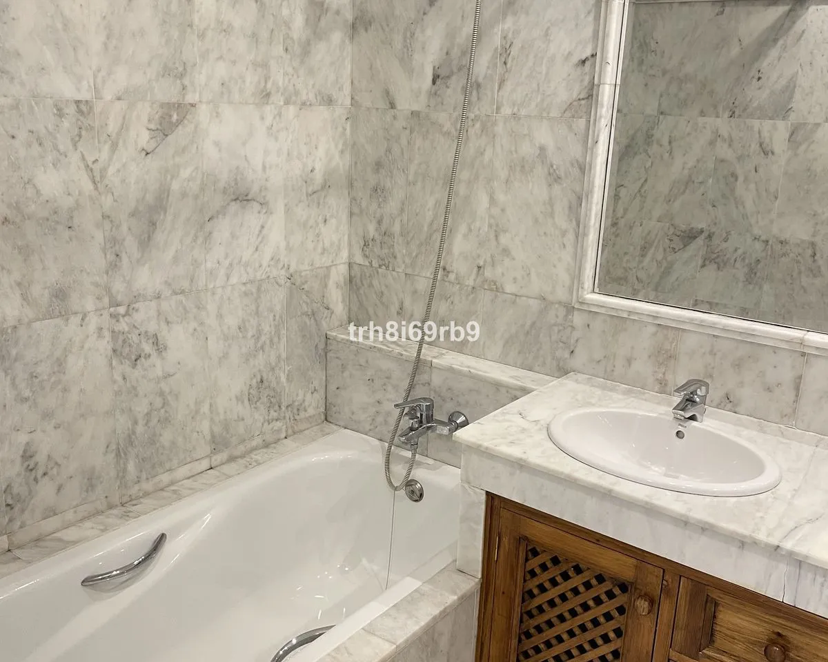 204ca4a2-f3e2-4259-a1a1-f24bcf1dc6aa