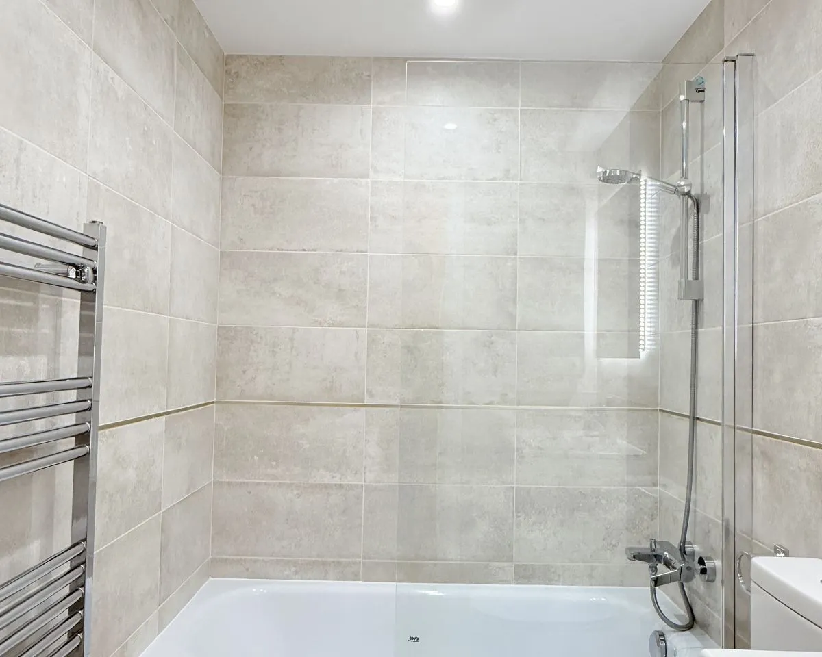 4cb77d5a-5f78-4159-8d82-fdb85e5299ea