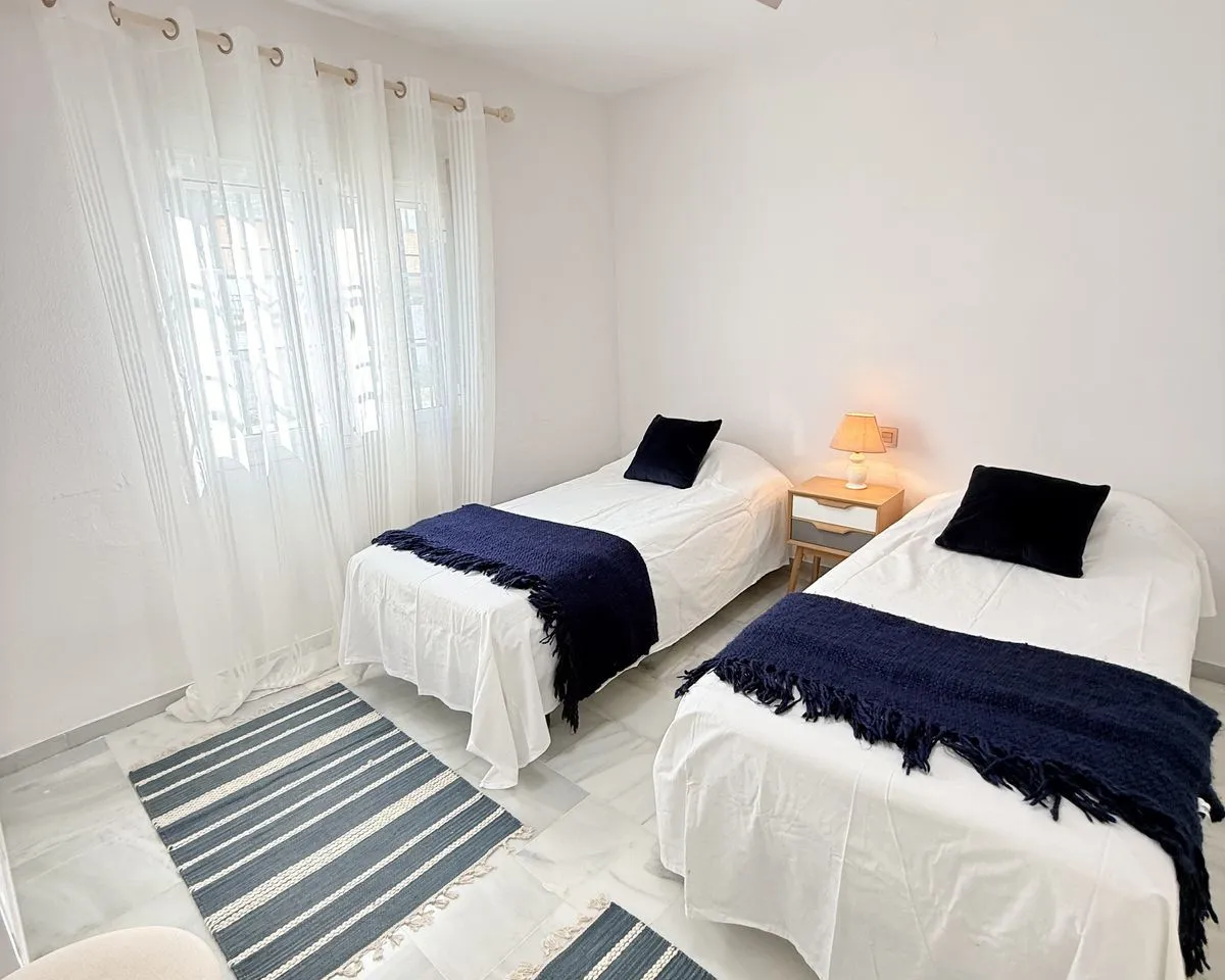 62ee30fe-382c-4f57-ad3f-e5b9724923d5