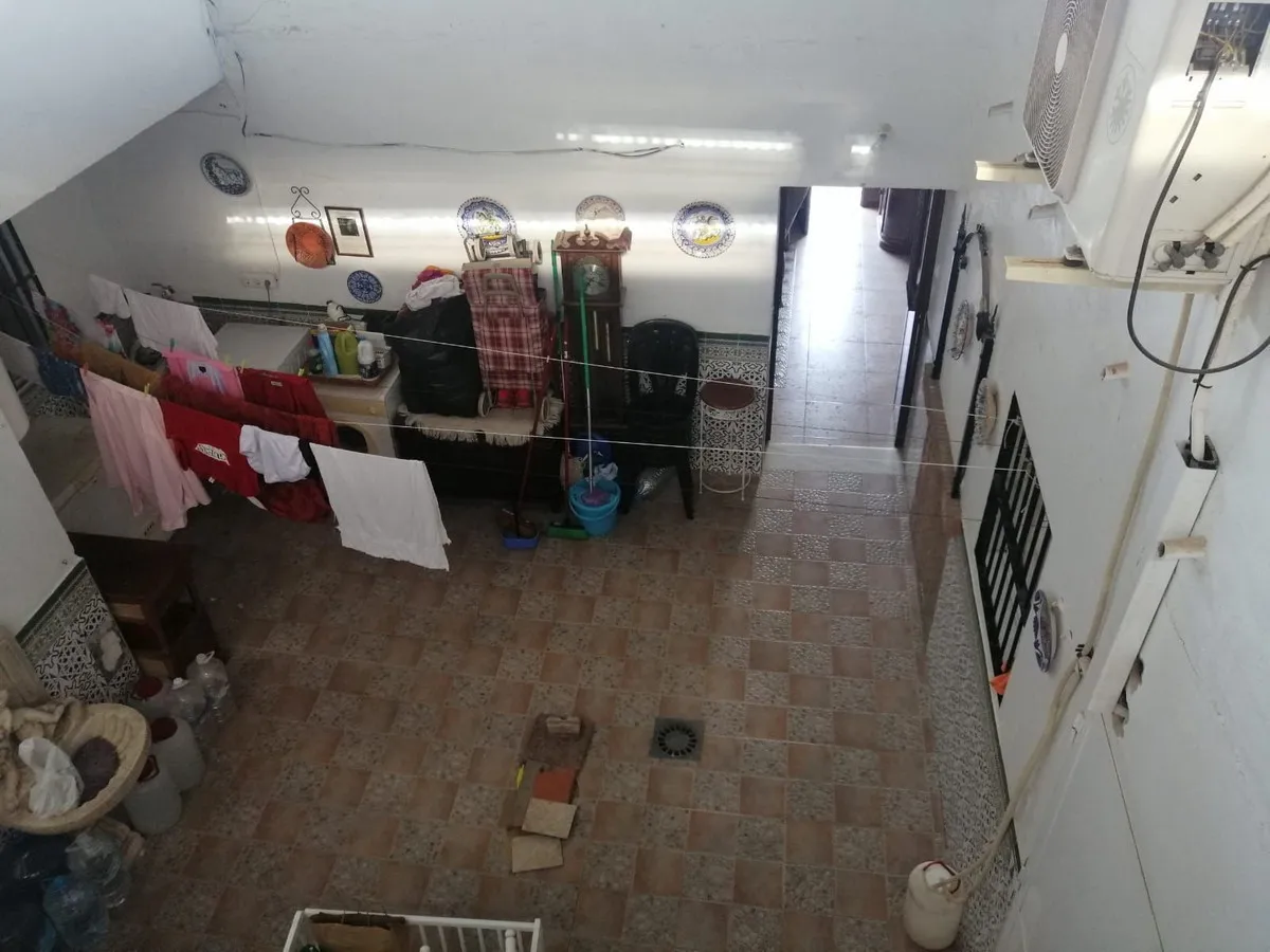 64baff2a-ba30-4533-a76e-8251b2e606be