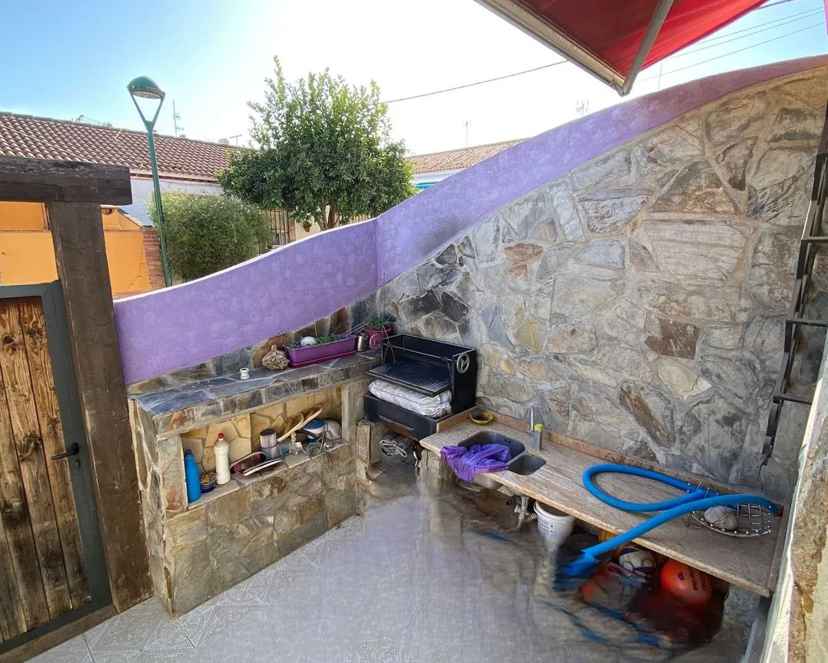 b1ed84e1-300a-41bd-8a34-508caf3e6a94