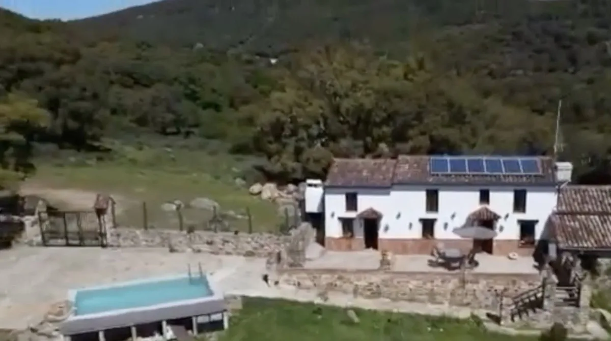 17fcee0e-2a80-4700-bb17-bb9a96d1c041