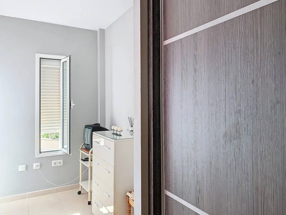 74570798-50a5-4bc2-bebd-21948925788b