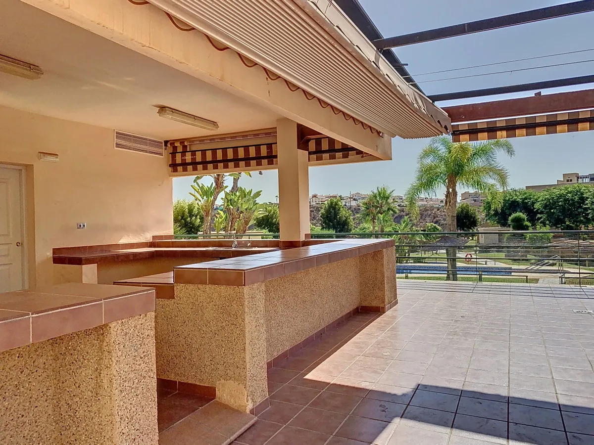 a76d018c-742a-4b48-9d4b-030518b5cac2