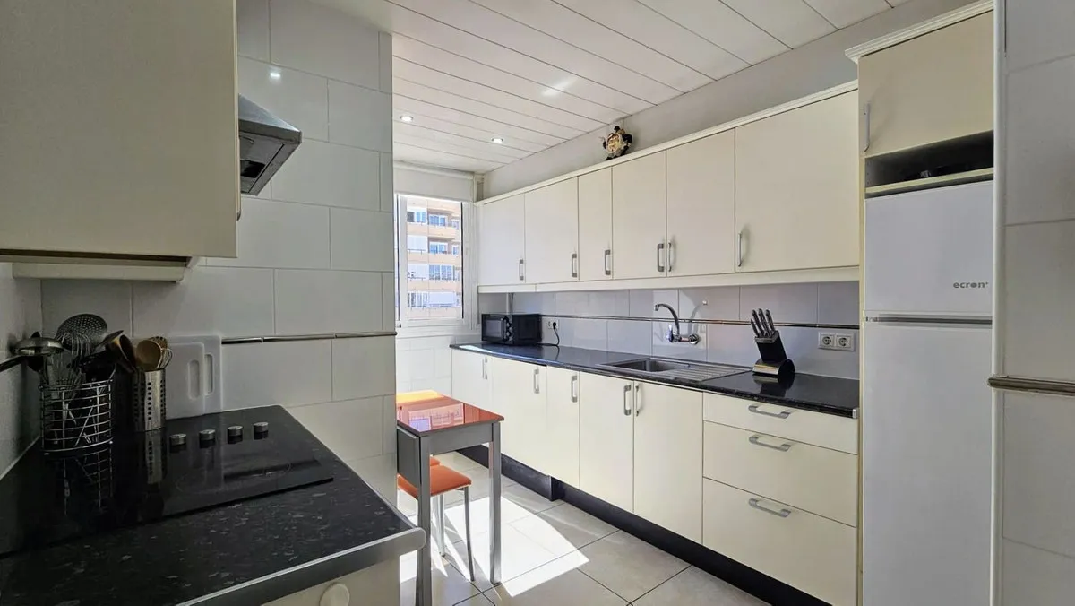 e0383f72-0a41-4cd6-99d8-e5c3040ff455