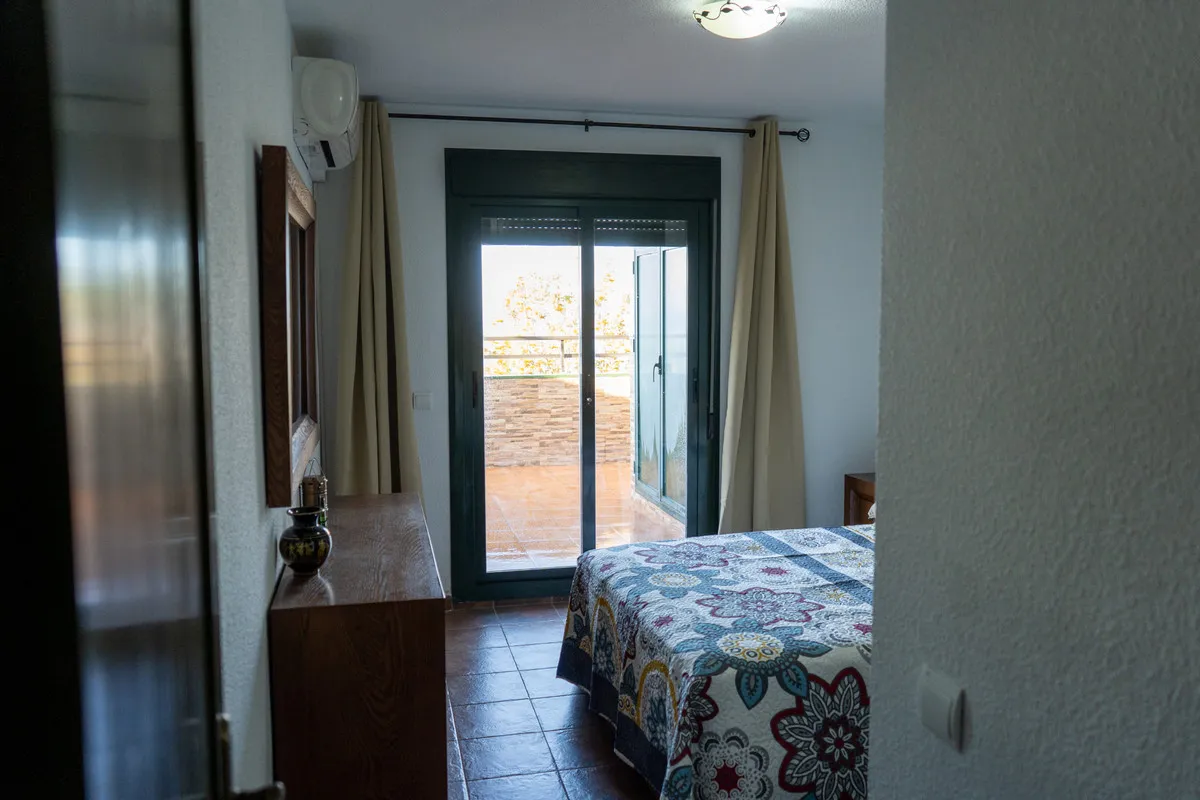 90ec7a9c-805f-4b2d-a6d5-ad872868a64c