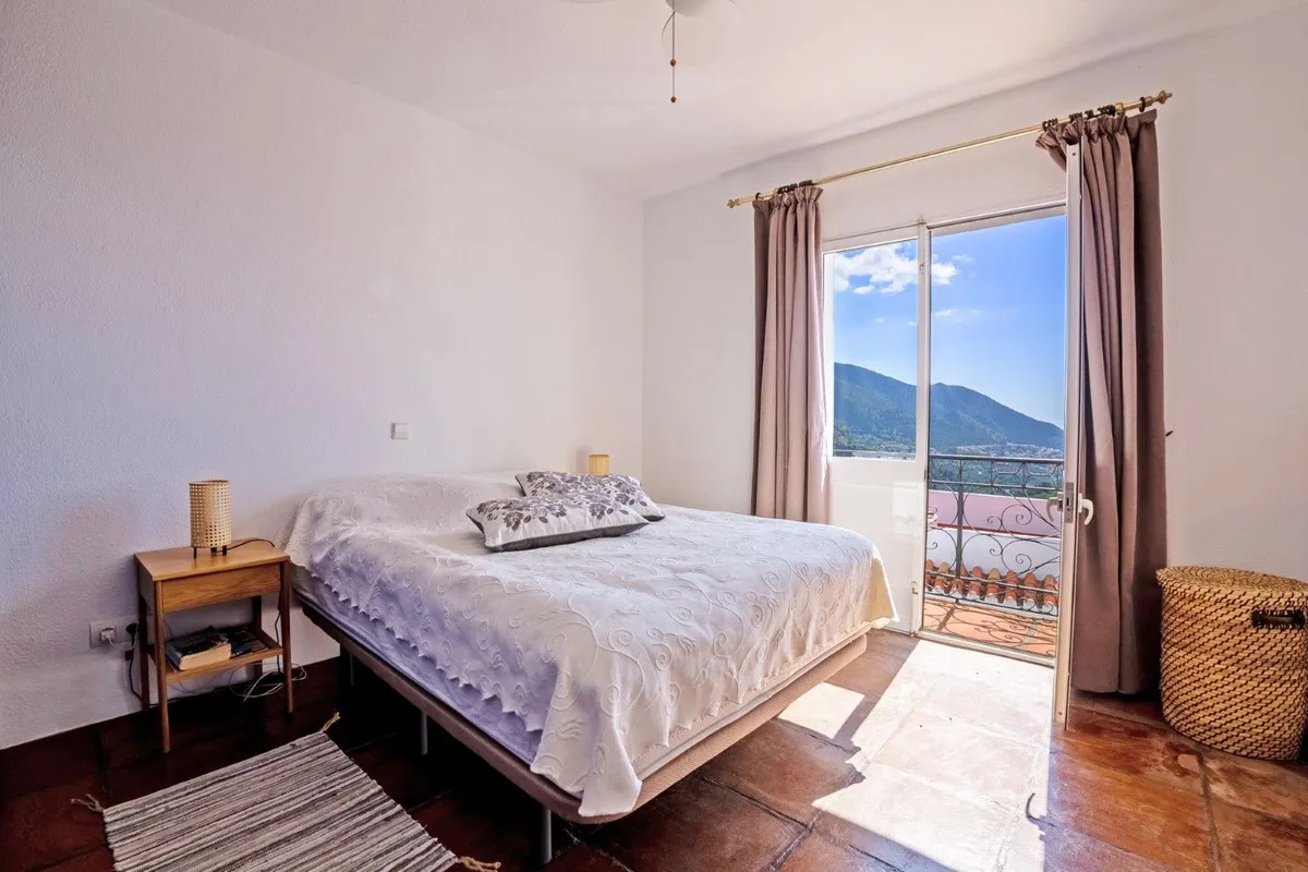 2a94f3d8-1139-4bf8-903e-46d3a250591b