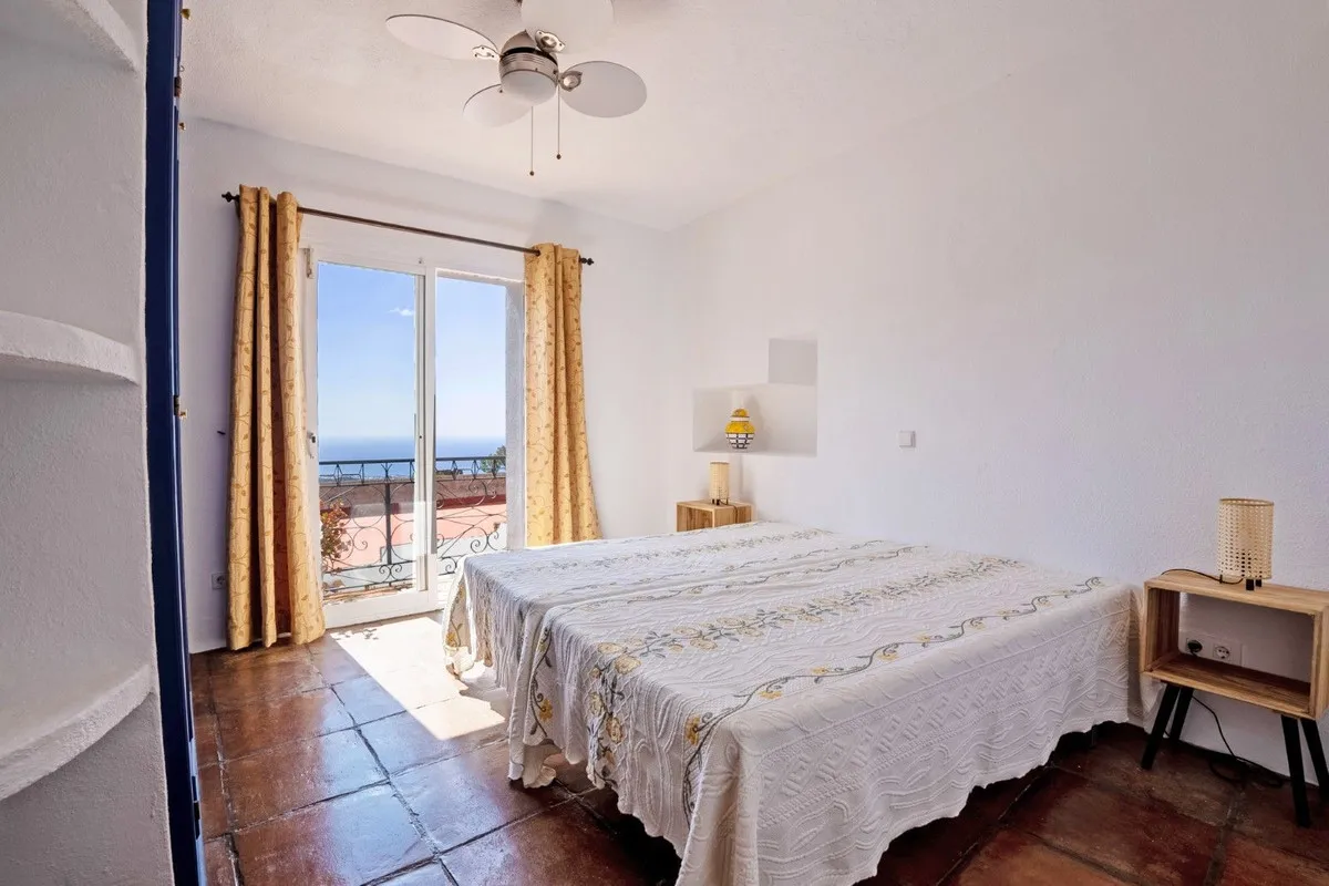 afafffe7-dcd1-460a-9ca3-f11158bbee94