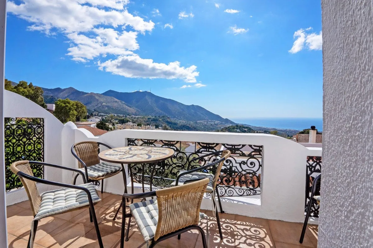 b2a40040-6e8a-461f-93bd-839d8933bc63