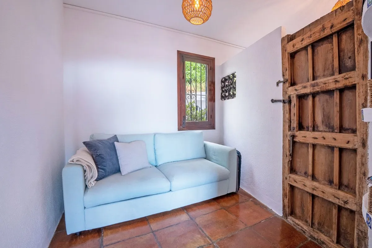 c9c6c0db-ecd3-4bac-b8bf-85855ca5a822