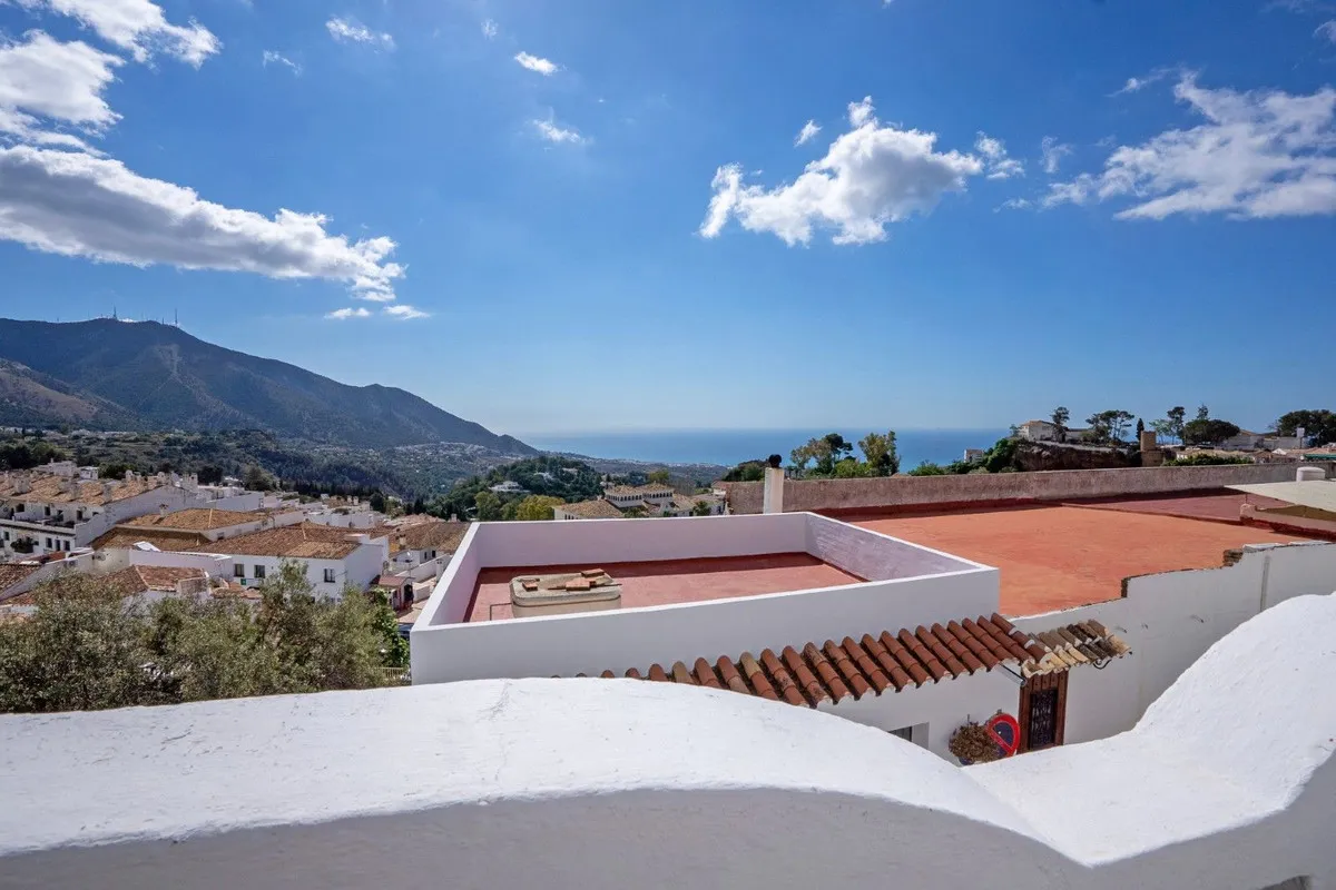 dce51560-8de6-4a4d-bf28-3e3349c941d5