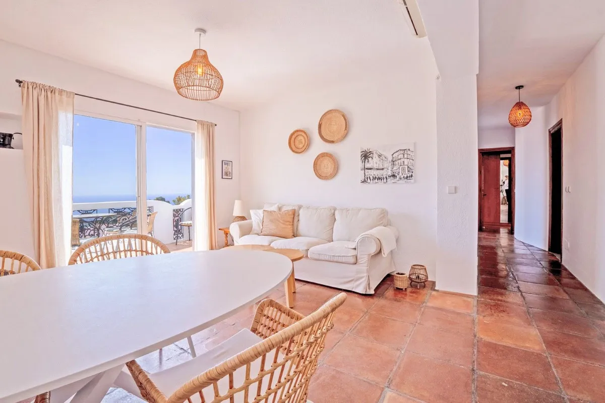 debac5fc-2982-4af4-b20c-92c3aaab84e7