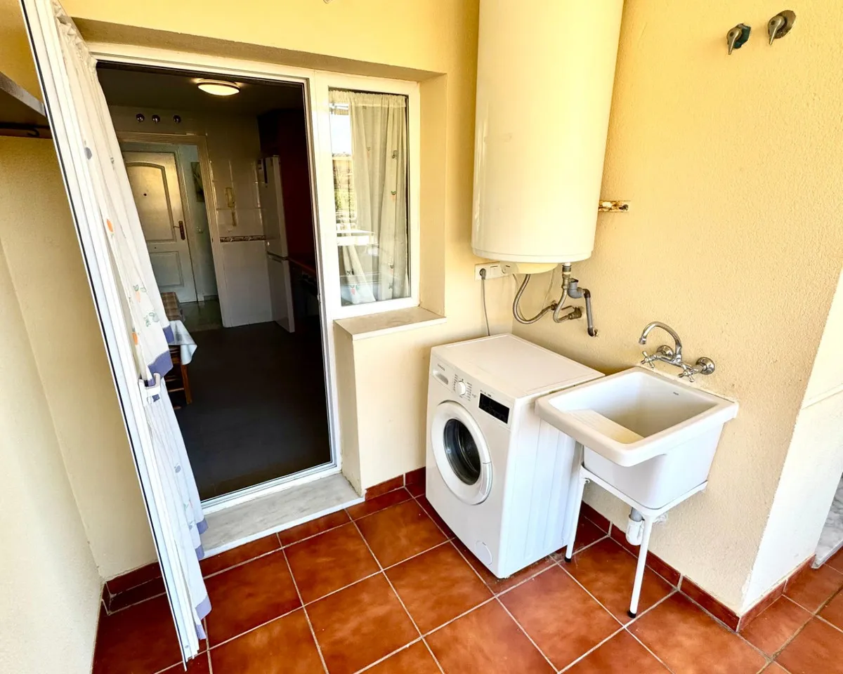 00b957b2-eea1-4bc4-b273-95bca1f44c5c