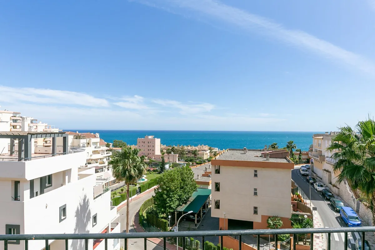 7555763b-0bfd-4921-909e-2c7a960ff68a