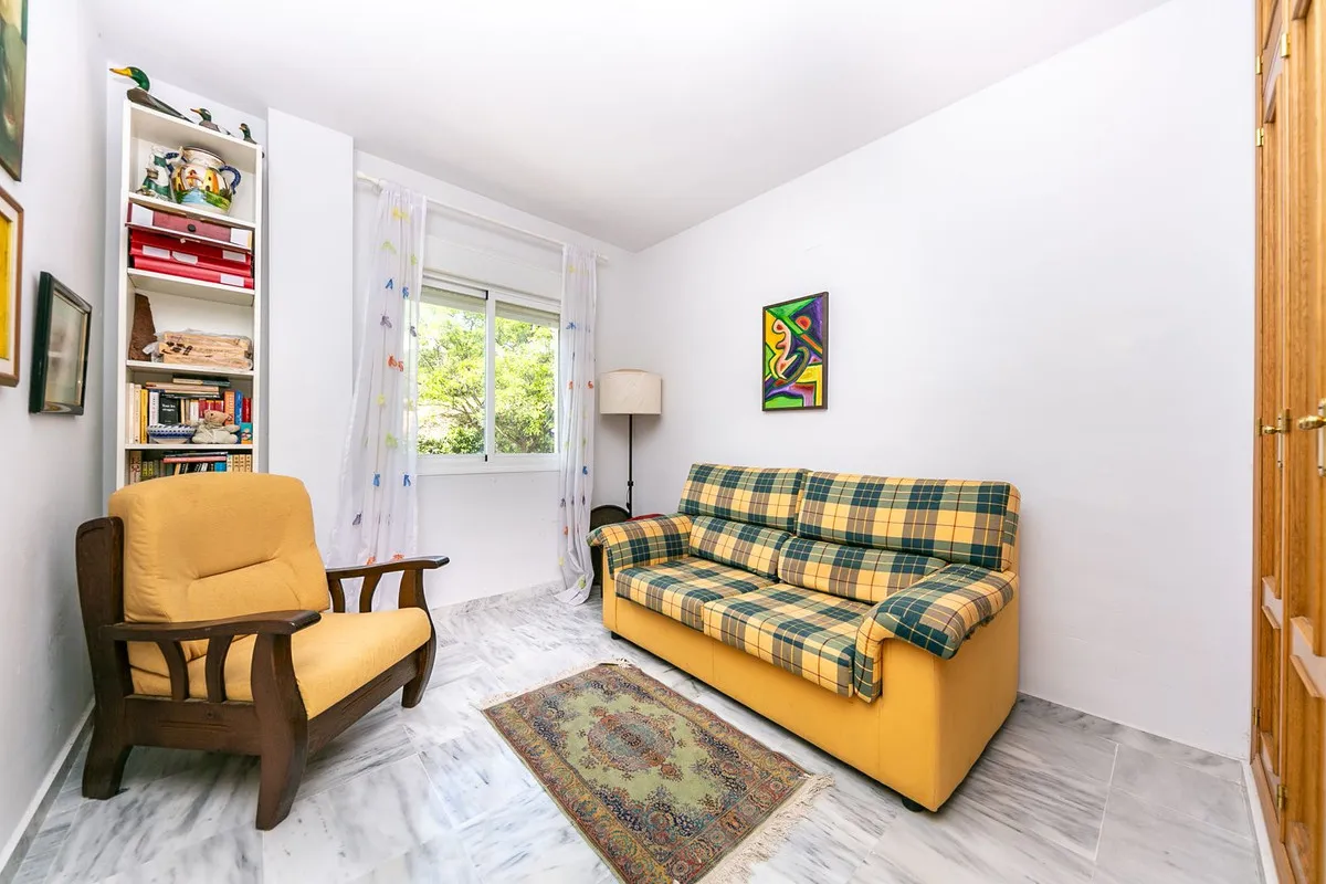 8507eef5-e57f-4a96-989d-9bca8383e616