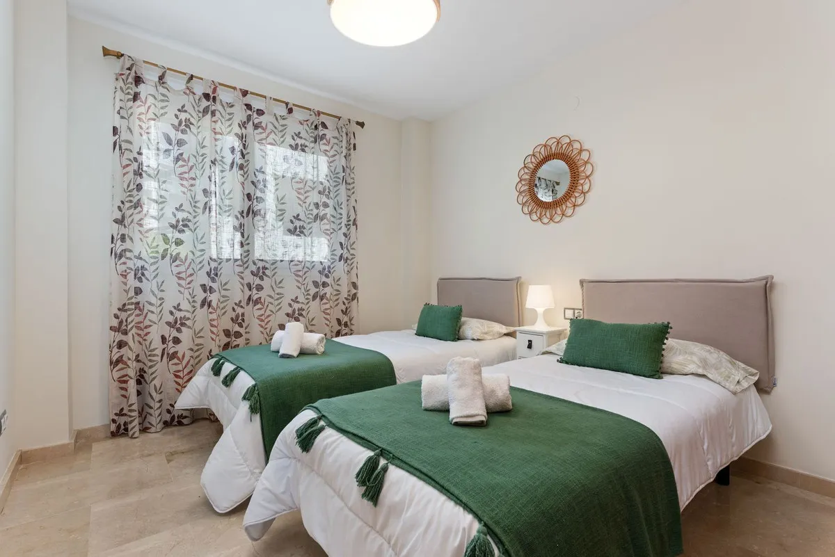 850f3e27-cb41-4dae-92bc-02e152f2c999