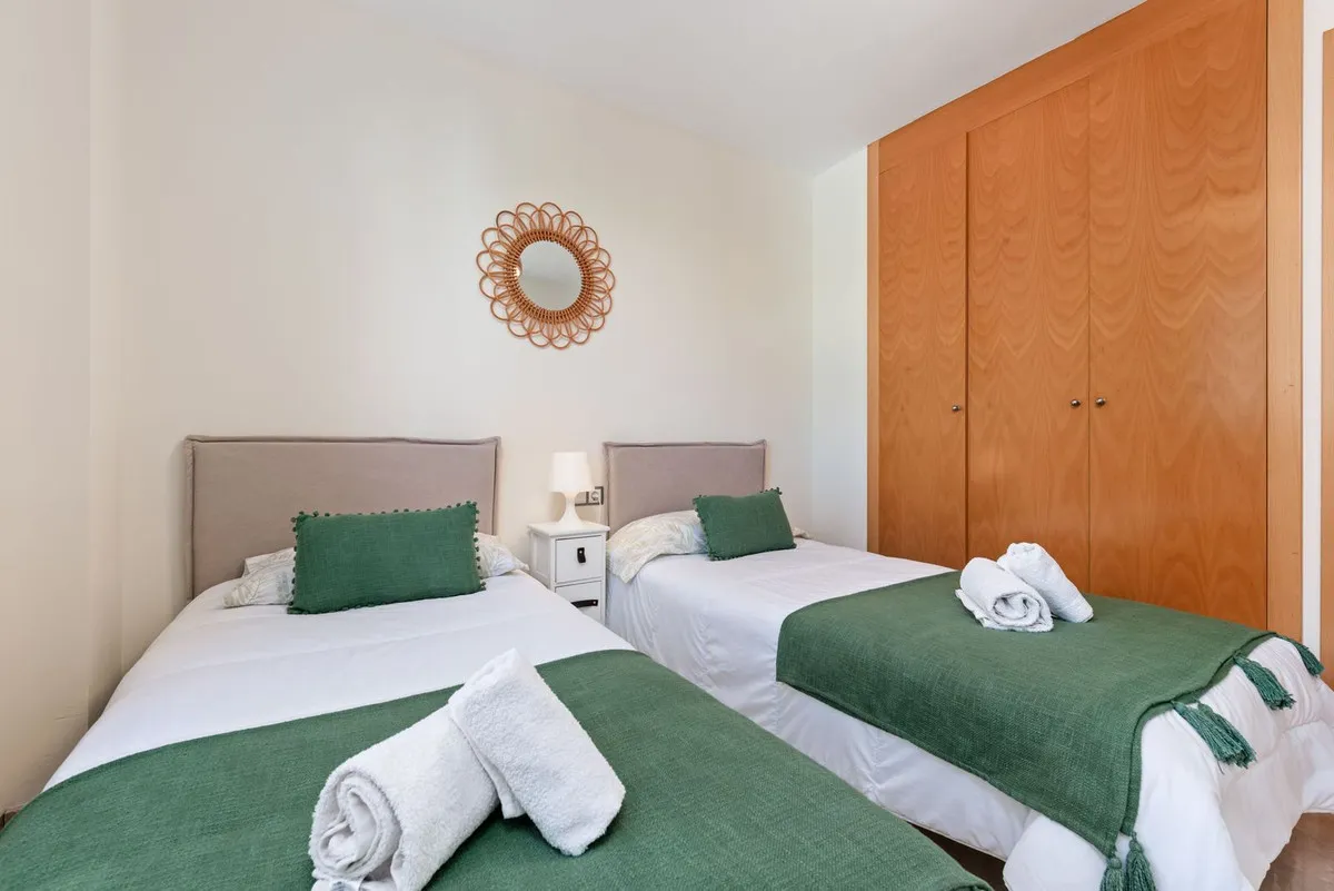 8fcf7218-c345-4039-875d-6f54ce021e49