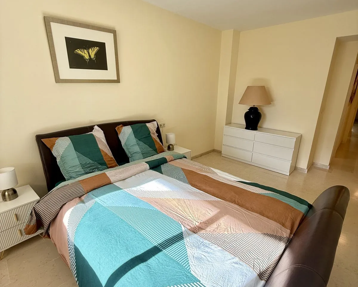 2ffdb7e9-57bf-4396-b2a9-65e462136138