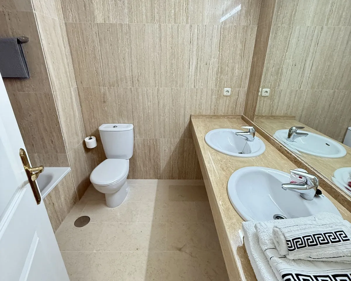 fbe970d3-69dc-4bec-b070-1401d5ba432f